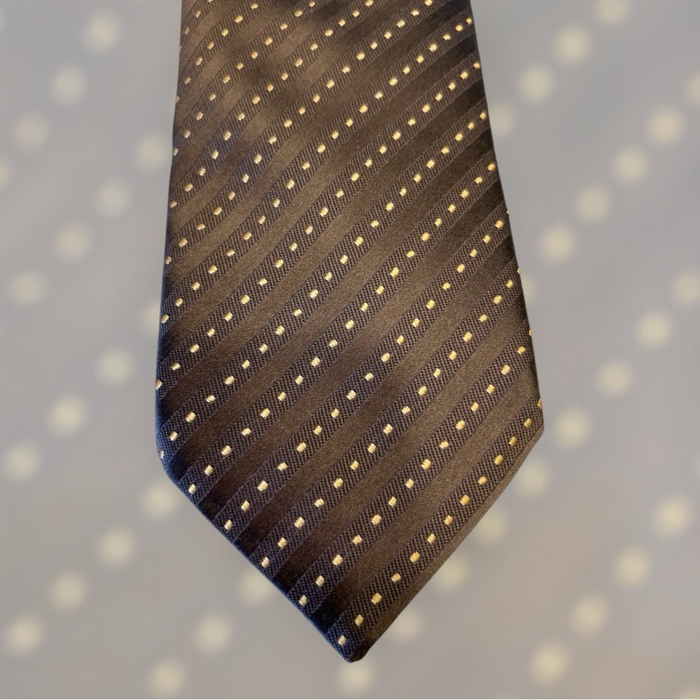 Charvet Elegant Brown and Ivory Diagonal Dash Men's Silk Tie, Made in France
